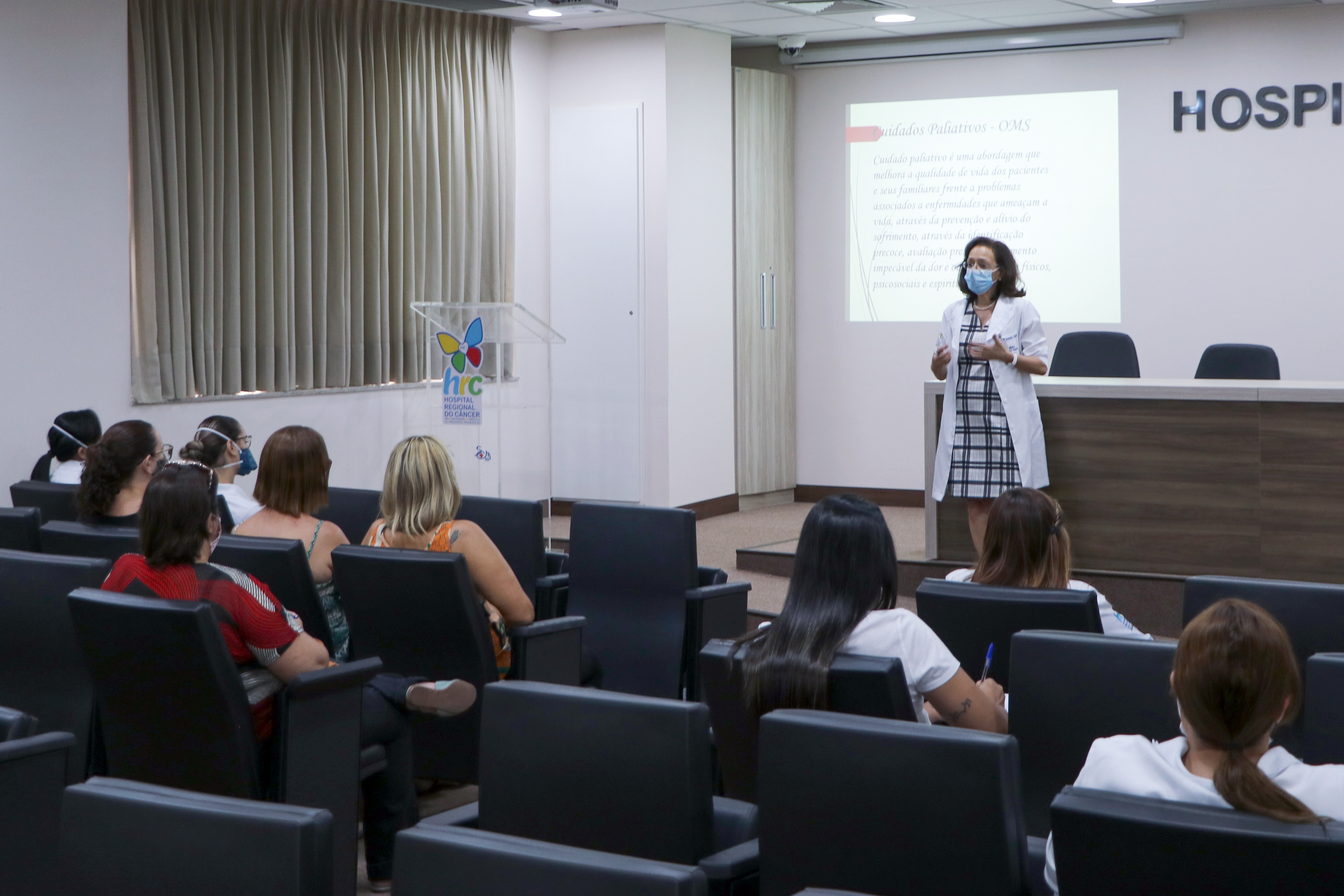 CUIDADOS PALIATIVOS: Unimed Prudente capacita equipe do Hospital do Câncer